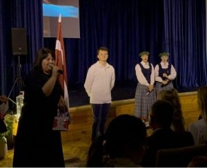 Patriotu nedēļa Pilsrundāles vidusskolā — kopā svinam, godinām un piederam