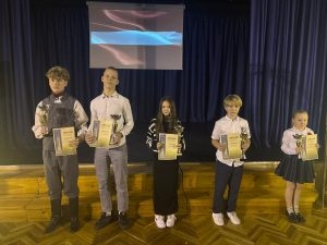 Patriotu nedēļa Pilsrundāles vidusskolā — kopā svinam, godinām un piederam